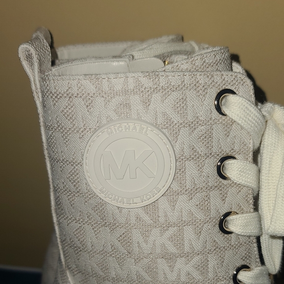 Michael Kors Bootie - Picture 11 of 16